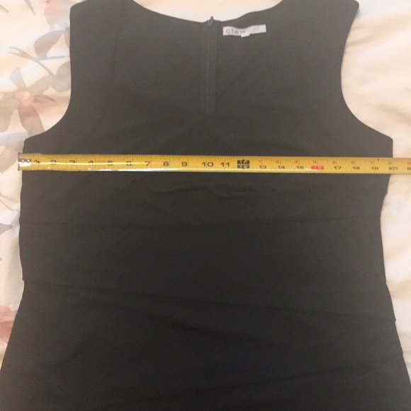Slimming black Dress - Picture 5 of 6